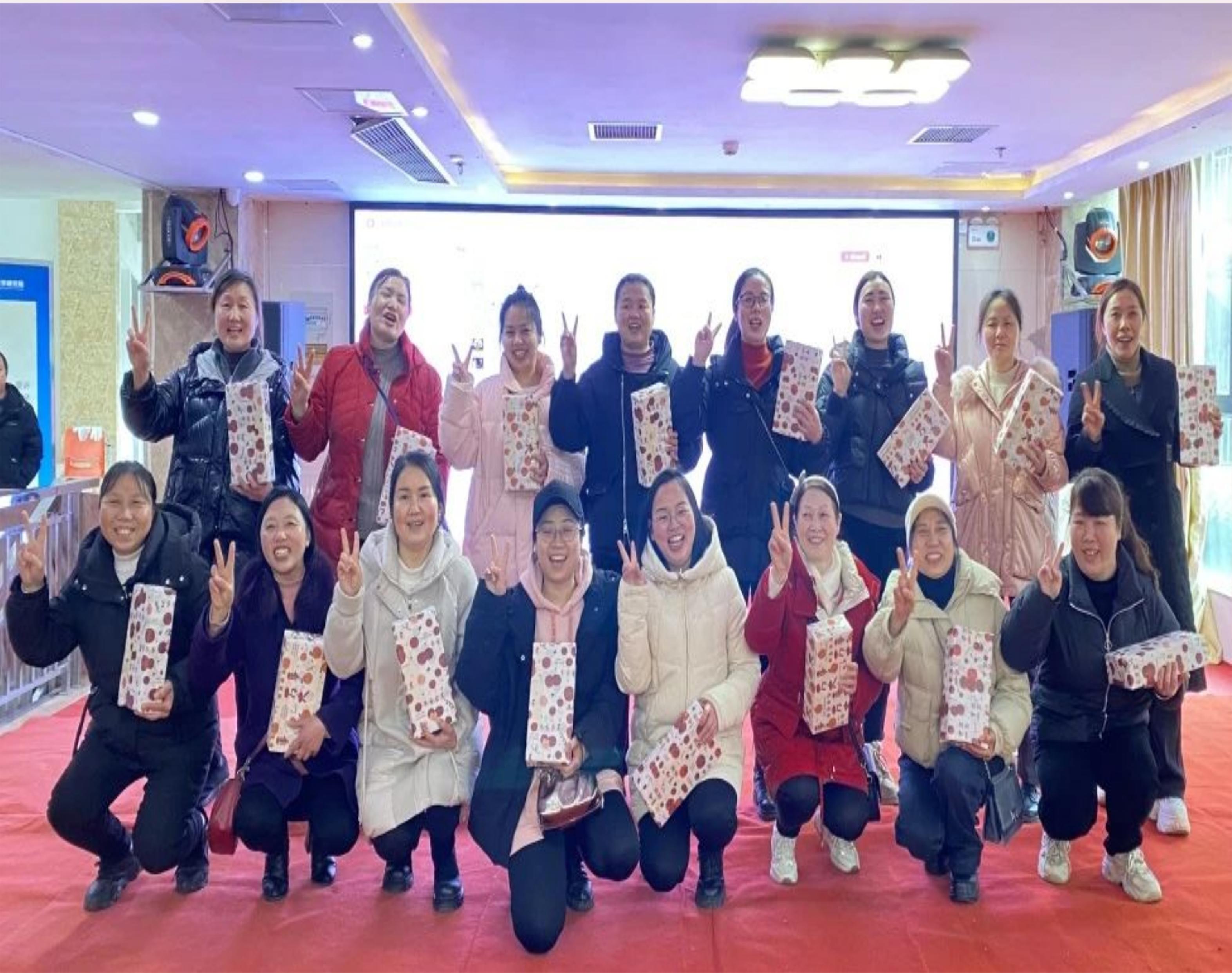 百年集團(tuán)共慶“三八”女神節(jié)，演繹女性風(fēng)采與和諧旋律